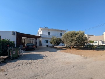 Vasilis Studios & Apartments